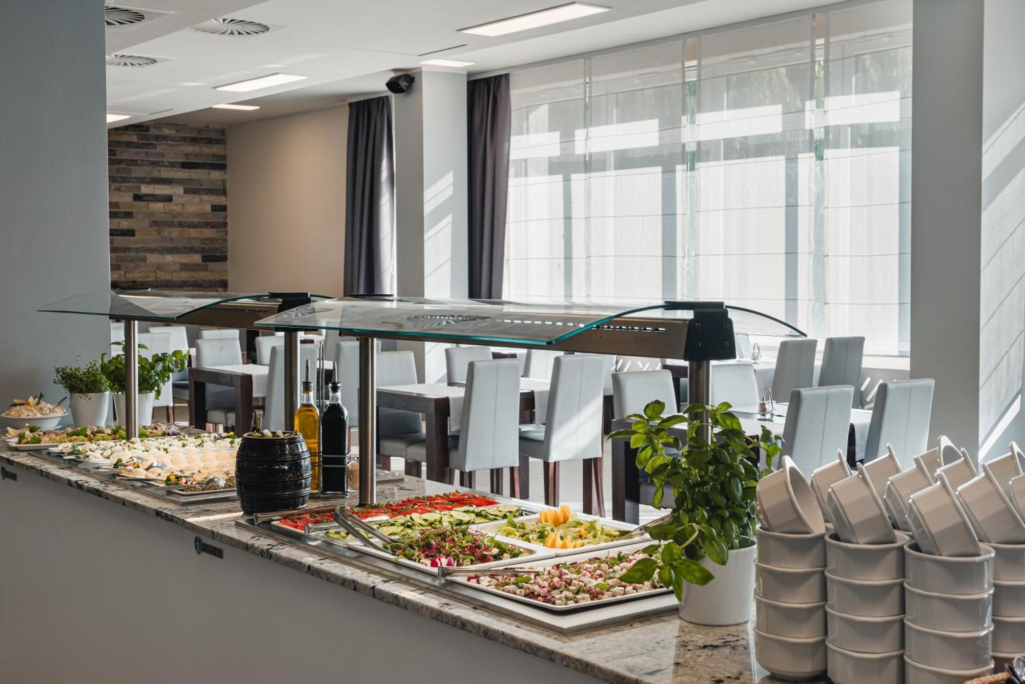 Osrodek Delfin Rewita Hotel Jurata Buitenkant foto